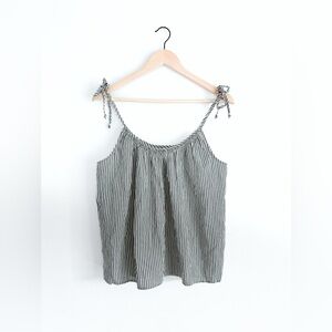VERO MODA 'Annabelle' Top in Green Stripe - Size Medium